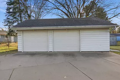 4857 Dillon Street, White Bear Lake, MN 55110 - Photo 3