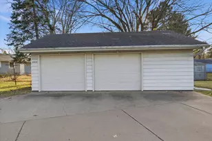 4857 Dillon St, White Bear Lake, MN 55110 - Photo 3