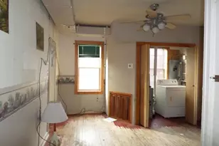 203 Kendall Ave S, Thief River Falls, MN 56701 - Photo 9