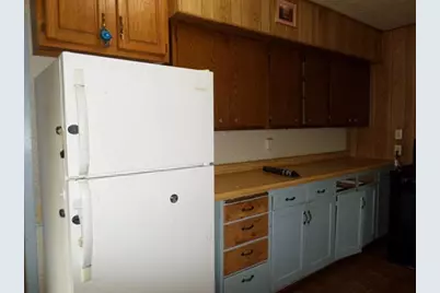 203 Kendall Avenue S, Thief River Falls, MN 56701 - Photo 5