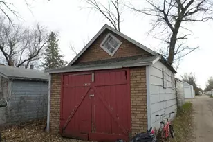 203 Kendall Ave S, Thief River Falls, MN 56701 - Photo 37