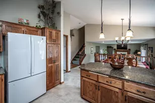 13632 Princeton Cir, Savage, MN 55378 - Photo 7