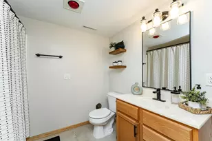 4147 Peregrine Ln S E, Rochester, MN 55904 - Photo 19