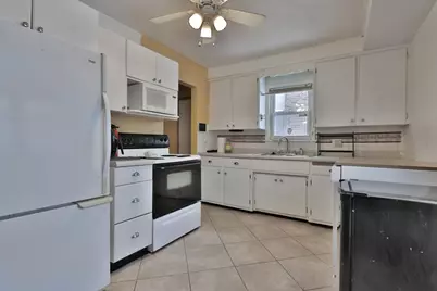 1959 Montana Avenue E, Saint Paul, MN 55119 - Photo 9