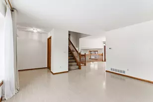 1860 Hilo Ct N, Oakdale, MN 55128 - Photo 5