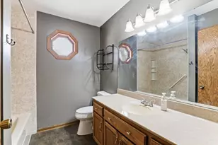 1860 Hilo Ct N, Oakdale, MN 55128 - Photo 21