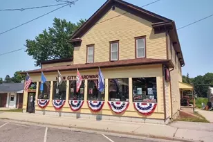 407 Main St, Plum City, WI 54761 - Photo 1