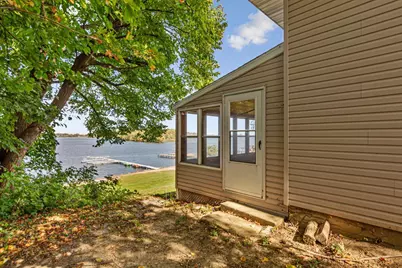 8325 Hennepin Way, Morristown, MN 55052 - Photo 13