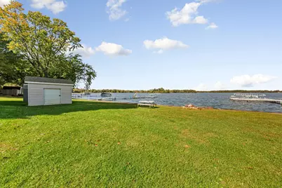 8325 Hennepin Way, Morristown, MN 55052 - Photo 9