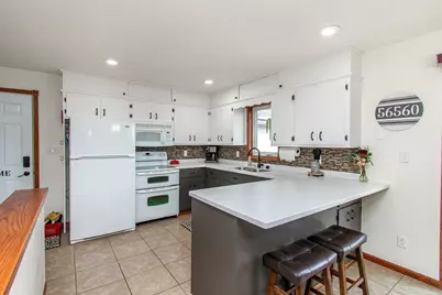 706 Rensvold Boulevard, Moorhead, MN 56560 - Photo 9