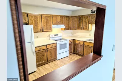 6615 Lake Shore Drive S #902, Richfield, MN 55423 - Photo 7