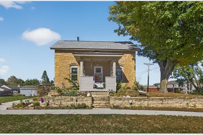 108 4th Street SW, Pine Island, MN 55963 - Photo 1