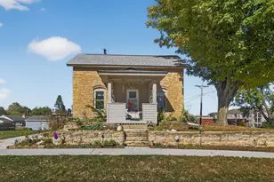 108 4th St SW, Pine Island, MN 55963 - Photo 1