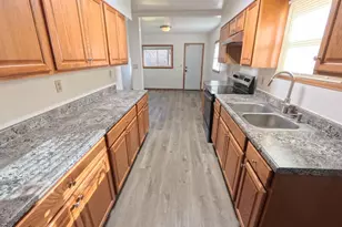 1664 Barclay St, Saint Paul, MN 55106 - Photo 5