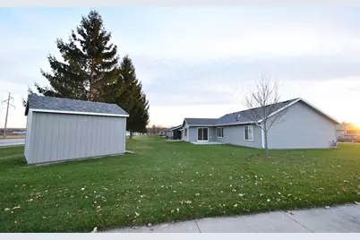 190 Highlands Circle, Zumbrota, MN 55992 - Photo 37