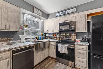 10239 Raven Street NW, Coon Rapids, MN 55433 - Photo 17