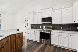 16340 Gladiola Ave W, Lakeville, MN 55068 - Photo 7