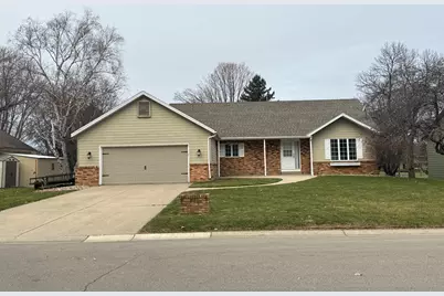 408 21st Street SE, Willmar, MN 56201 - Photo 1