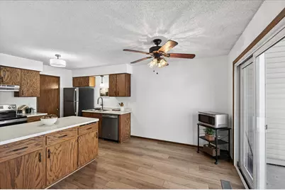 4372 Buckingham Court, Vadnais Heights, MN 55127 - Photo 15