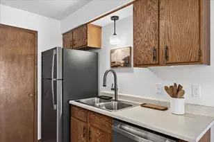 4372 Buckingham Ct, Vadnais Heights, MN 55127 - Photo 19