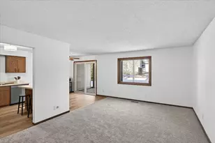 4372 Buckingham Ct, Vadnais Heights, MN 55127 - Photo 11