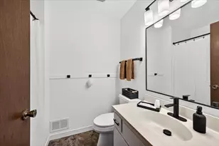 4372 Buckingham Ct, Vadnais Heights, MN 55127 - Photo 27