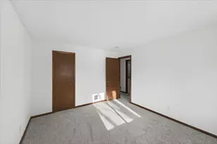 4372 Buckingham Ct, Vadnais Heights, MN 55127 - Photo 23