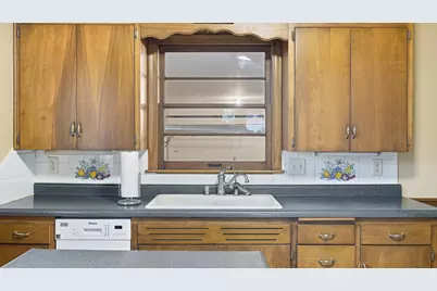 302 Minnesota Avenue E, Minnesota Lake, MN 56068 - Photo 3