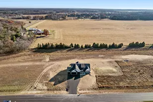 21207 Tippecanoe St NE, East Bethel, MN 55011 - Photo 3