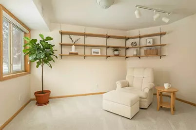 912 Hawthorne Street #105, Alexandria, MN 56308 - Photo 5