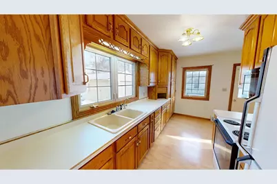 1204 Willmar Avenue SW, Willmar, MN 56201 - Photo 3