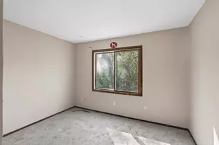 605 Portland Dr E, Burnsville, MN 55337 - Photo 27