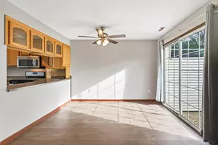 605 Portland Dr E, Burnsville, MN 55337 - Photo 9