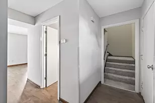 605 Portland Dr E, Burnsville, MN 55337 - Photo 5