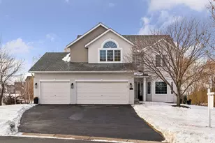 8918 Horizon Dr, Shakopee, MN 55379 - Photo 1