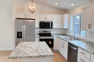 911 3rd St, Wanamingo, MN 55983 - Photo 3