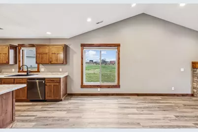 2870 Coventry Circle, River Falls, WI 54022 - Photo 11