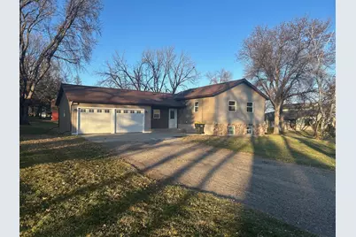 1795 50th Avenue NE, Willmar, MN 56201 - Photo 3