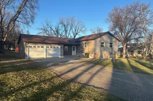 1795 50th Ave NE, Willmar, MN 56201 - Photo 3