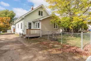 106 4th St SW, Montgomery, MN 56069 - Photo 1