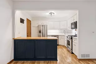 491 Sterling St S, Maplewood, MN 55119 - Photo 5