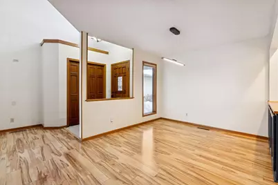 491 Sterling Street S, Maplewood, MN 55119 - Photo 3