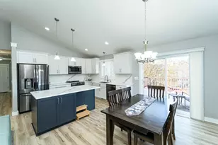 2743 Pinewood Ridge Dr SE, Rochester, MN 55904 - Photo 9