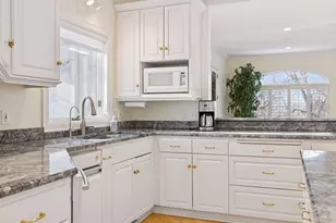 5000 Malibu Dr, Edina, MN 55436 - Photo 27