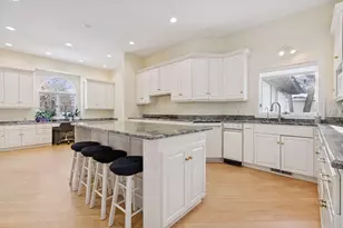 5000 Malibu Dr, Edina, MN 55436 - Photo 13