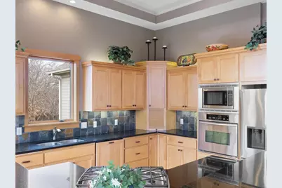 19099 Highview Court, Prior Lake, MN 55372 - Photo 11