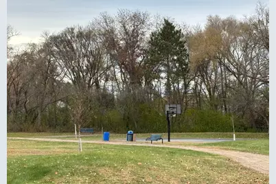 1367 Skillman Avenue E, Maplewood, MN 55109 - Photo 11