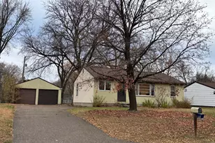 1367 Skillman Ave E, Maplewood, MN 55109 - Photo 9