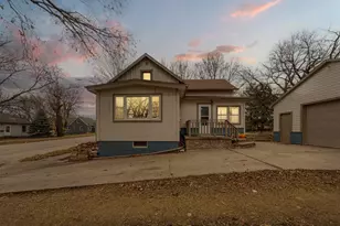 1114 N Prairie Ave, Fairmont, MN 56031 - Photo 3