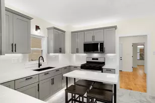 773 Hawthorne Ave E, Saint Paul, MN 55106 - Photo 1